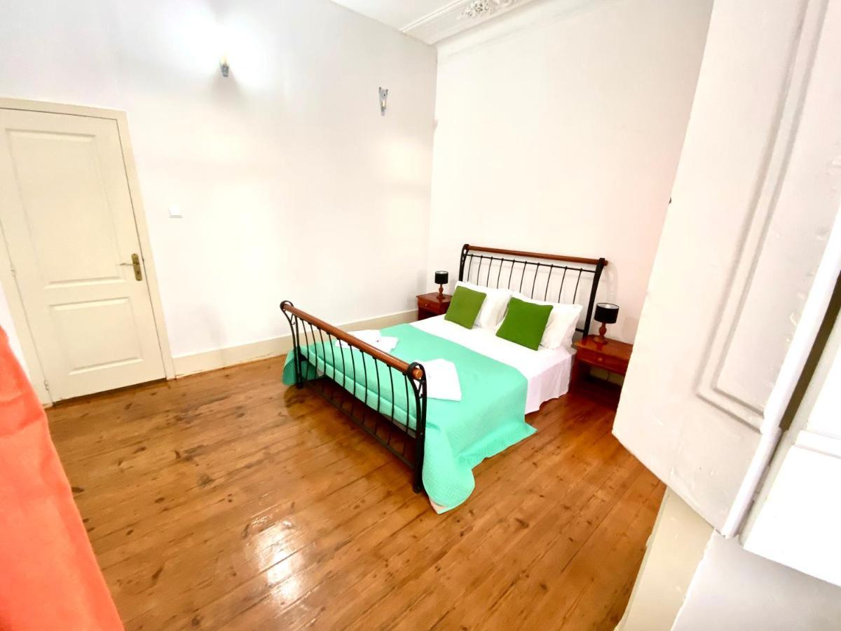 Artdeco Chiado 4 - Large Comfortable Double Room With Shared Bathroom Lisboa 外观 照片