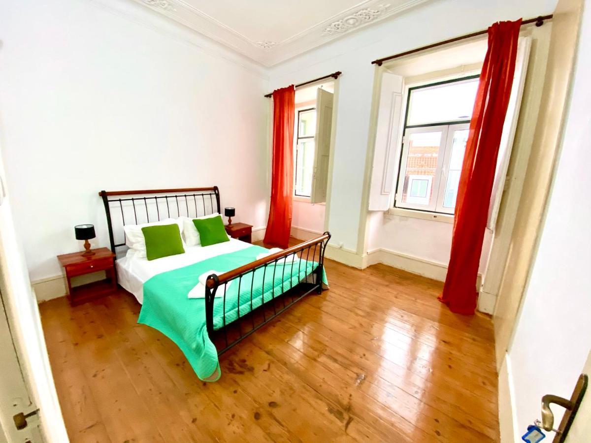 Artdeco Chiado 4 - Large Comfortable Double Room With Shared Bathroom Lisboa 外观 照片
